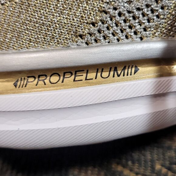 APL Women's Metallic TechLoom Pro Propelium Sneakers- Size 7.5 - Picture 6 of 8